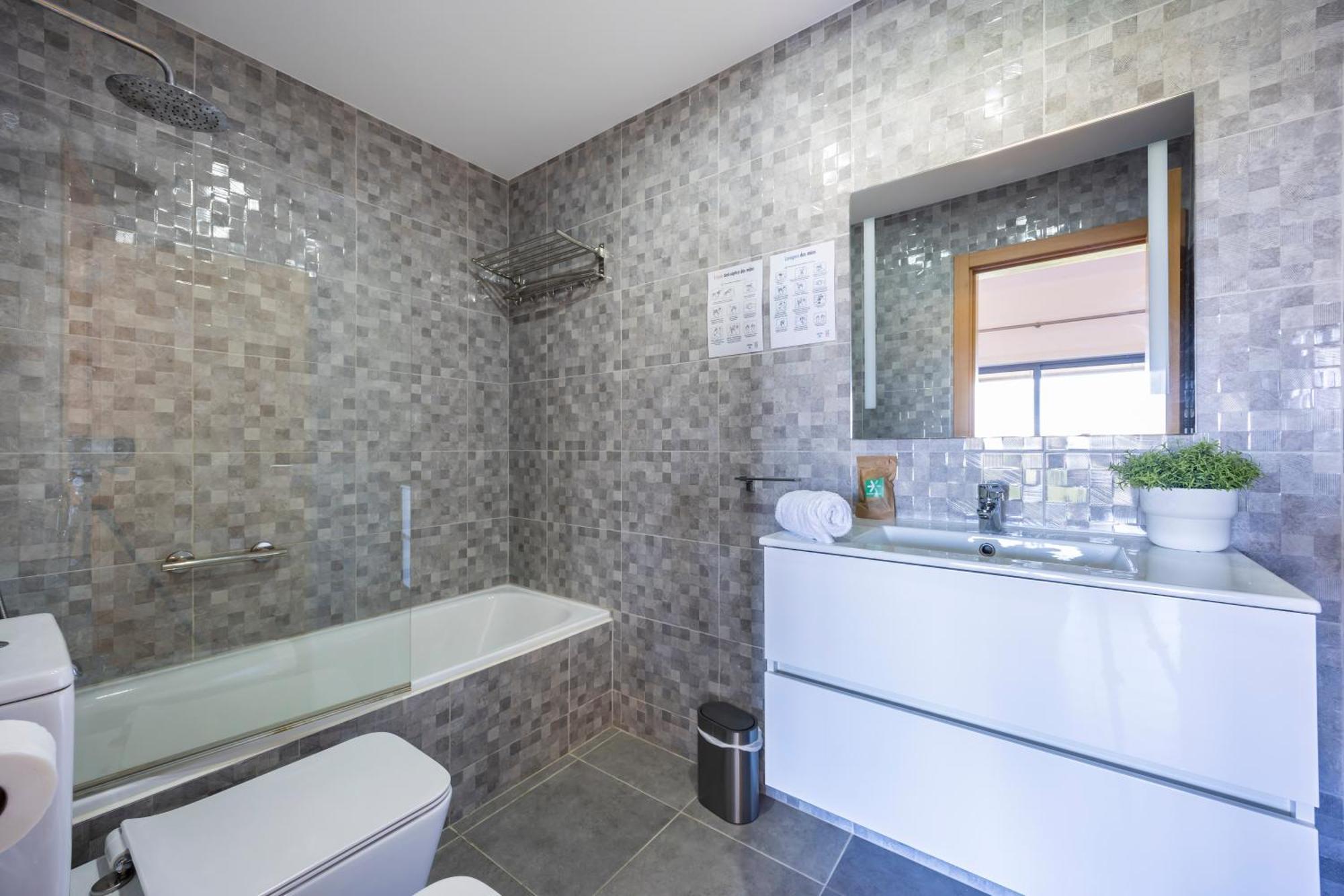 Apartamento Spacious Two Bedroom Marina Park *
